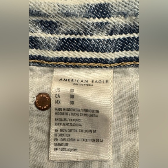 American Eagle Boyfriend Pinstripe Stripes Distressed Denim Shorts Size 00 - Picture 4 of 7